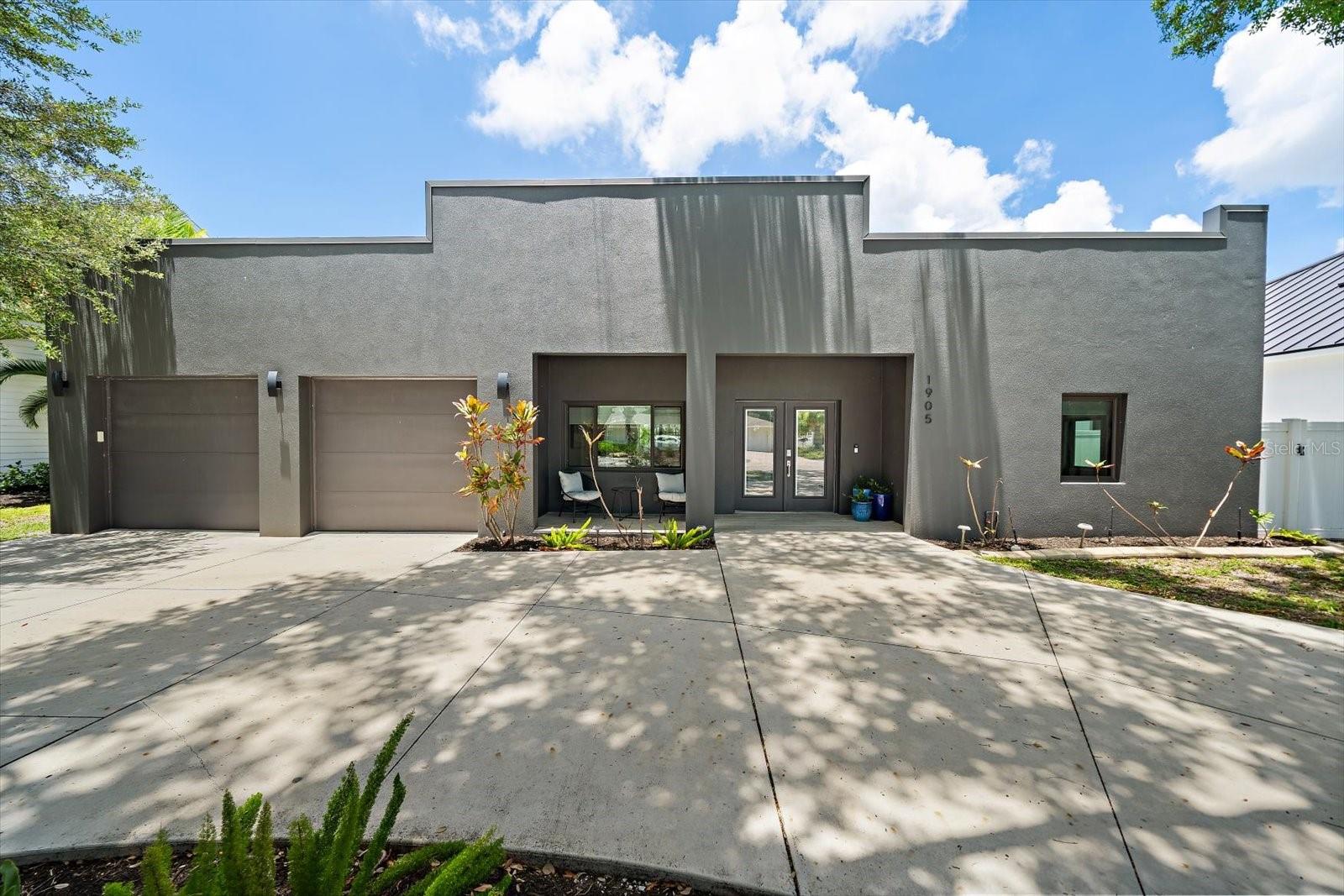 1905 TULIP DR