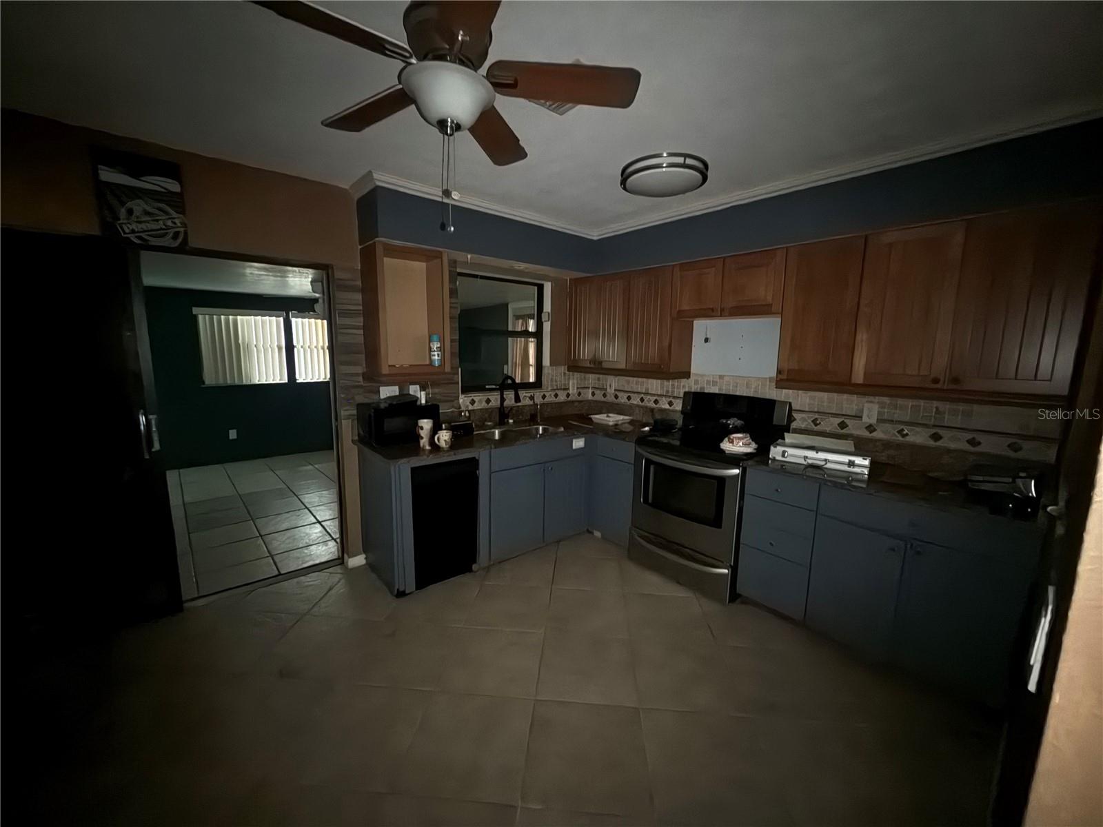 23014 Mcnulty Ave Property Photo 9