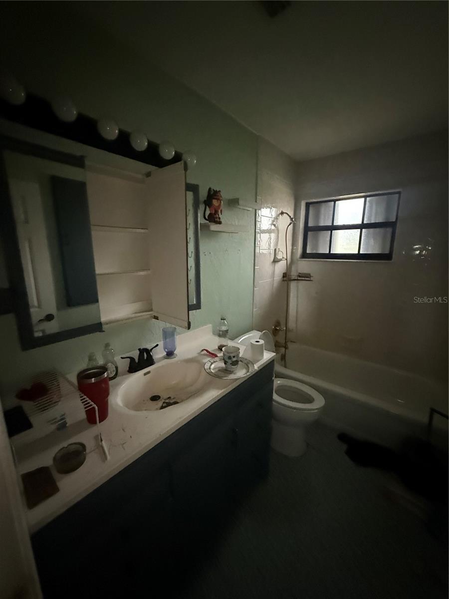 23014 Mcnulty Ave Property Photo 11