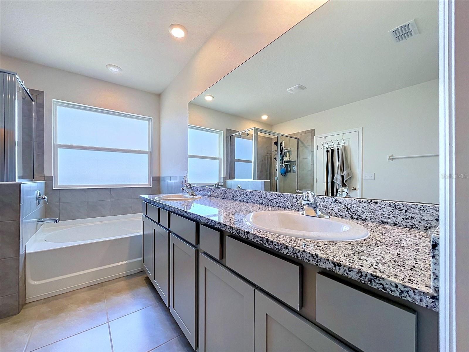 4020 Lively Coral Pl Property Photo 13