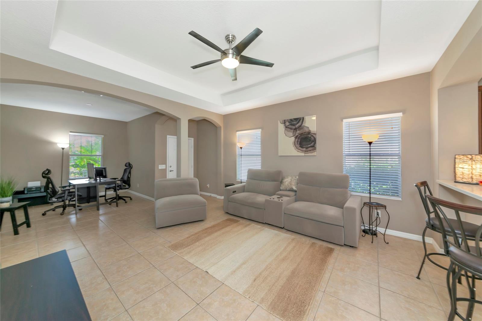 4930 Newport News Cir Property Photo 4