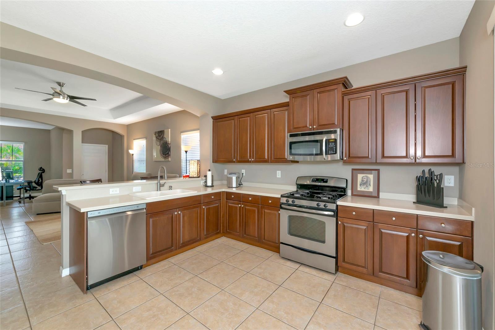 4930 Newport News Cir Property Photo 6