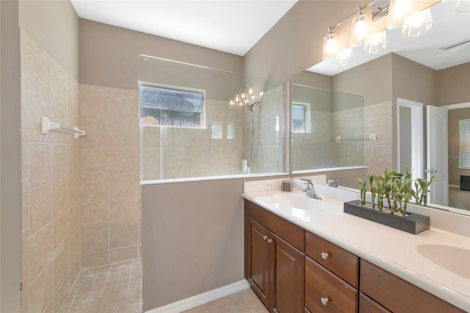 4930 Newport News Cir Property Photo 14