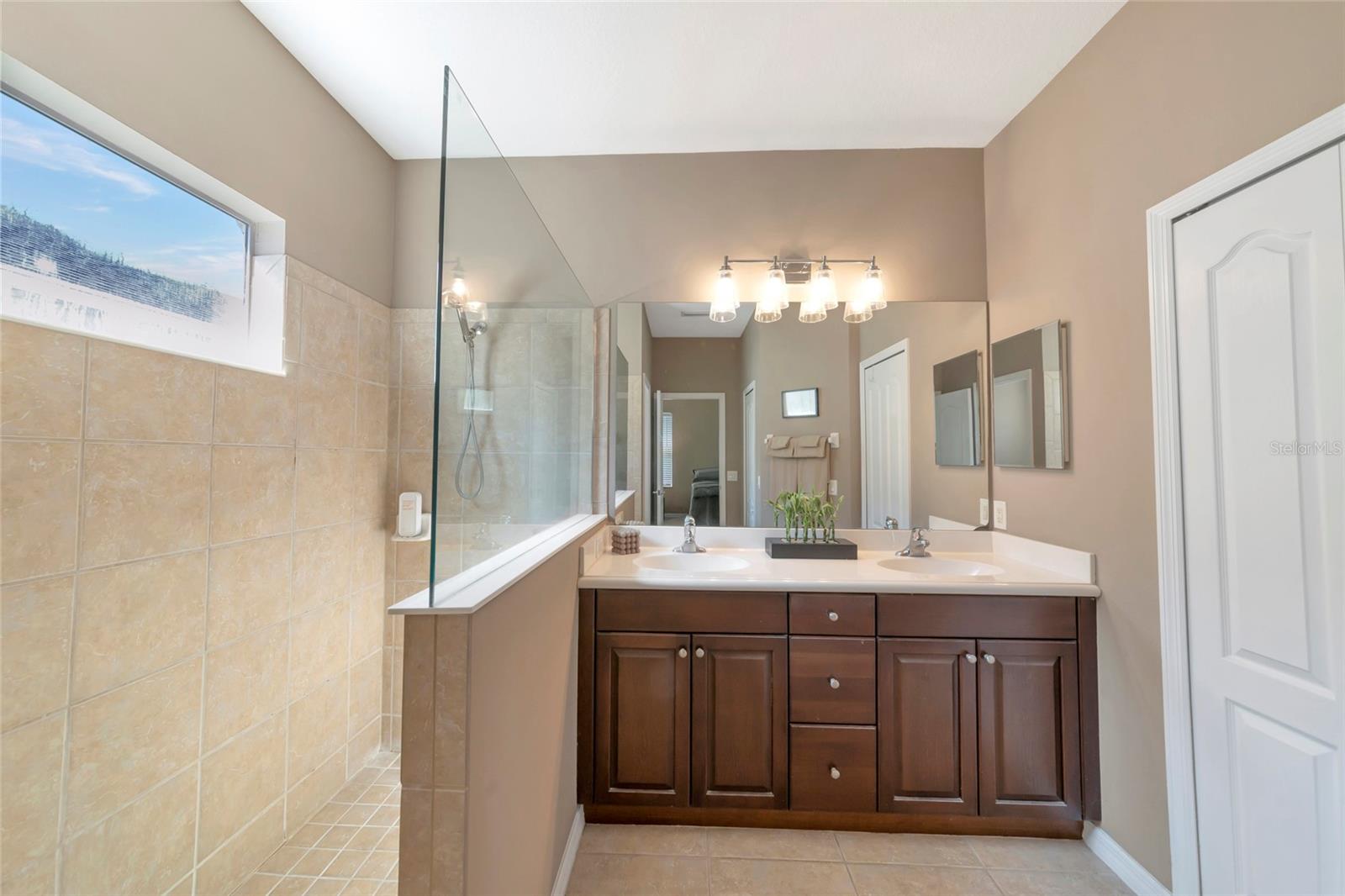4930 Newport News Cir Property Photo 15