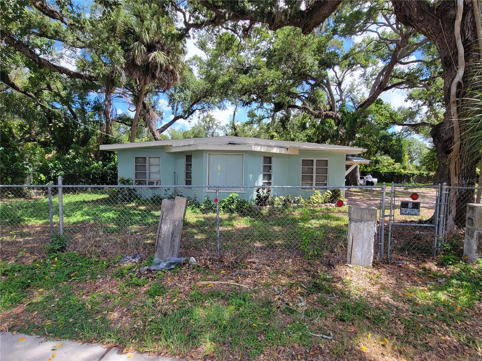 1375 Myrtle St Property Photo 1