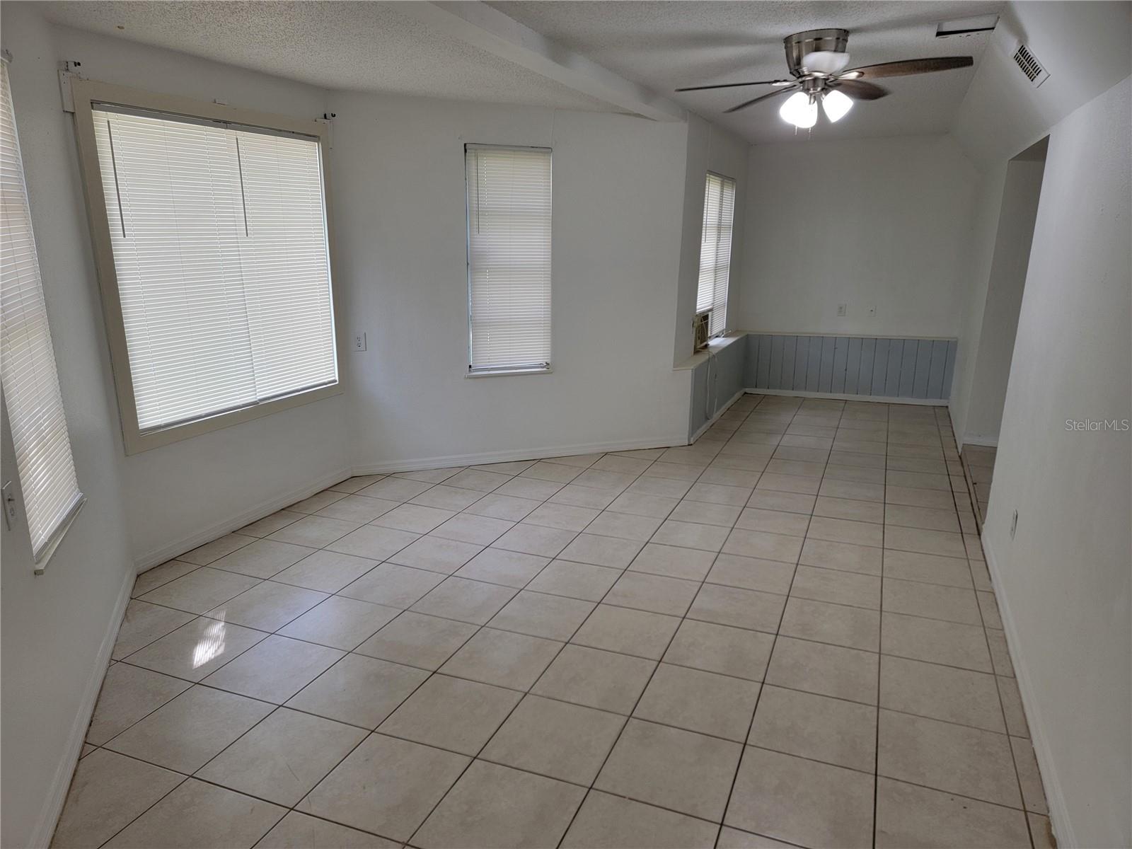 1375 Myrtle St Property Photo 13