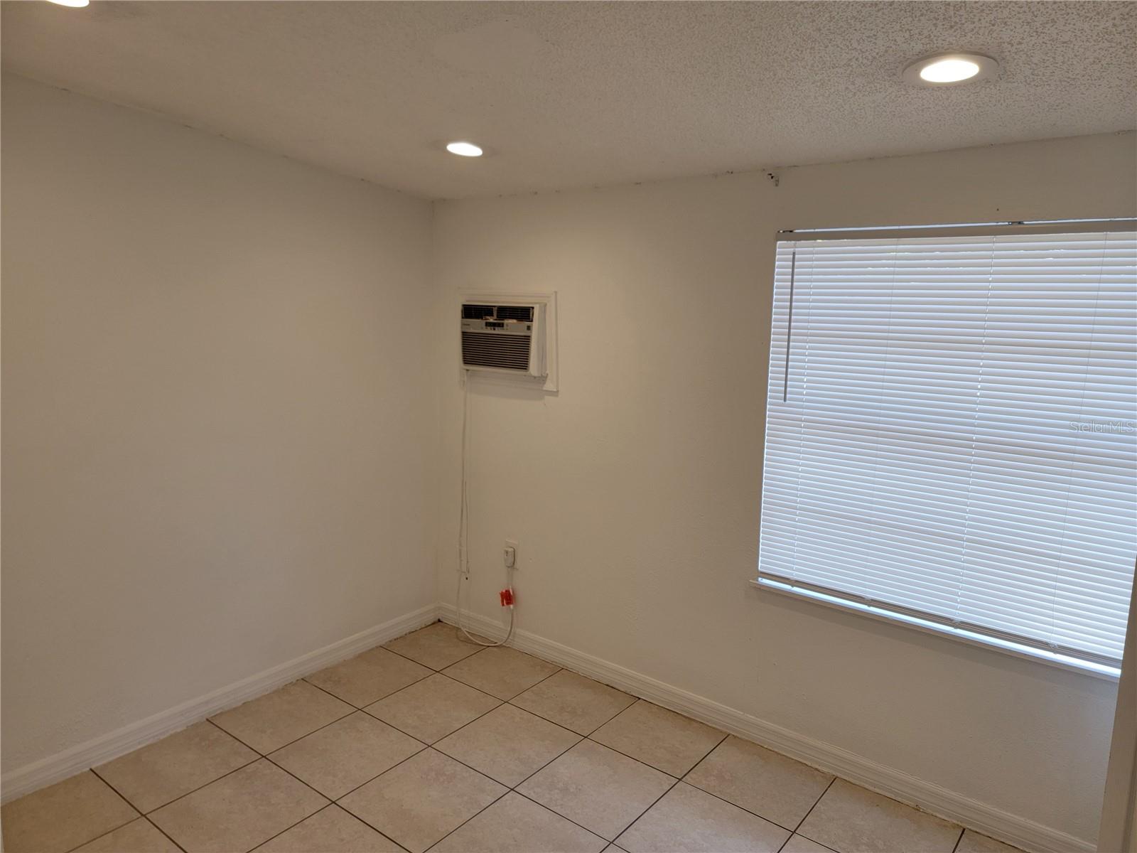 1375 Myrtle St Property Photo 30