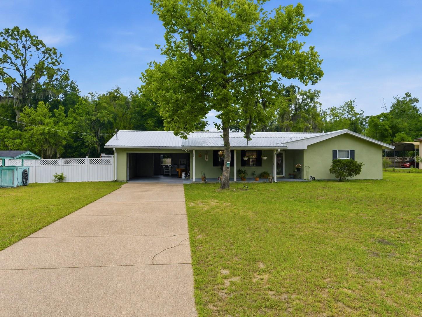 334 7th Way Property Photo 1