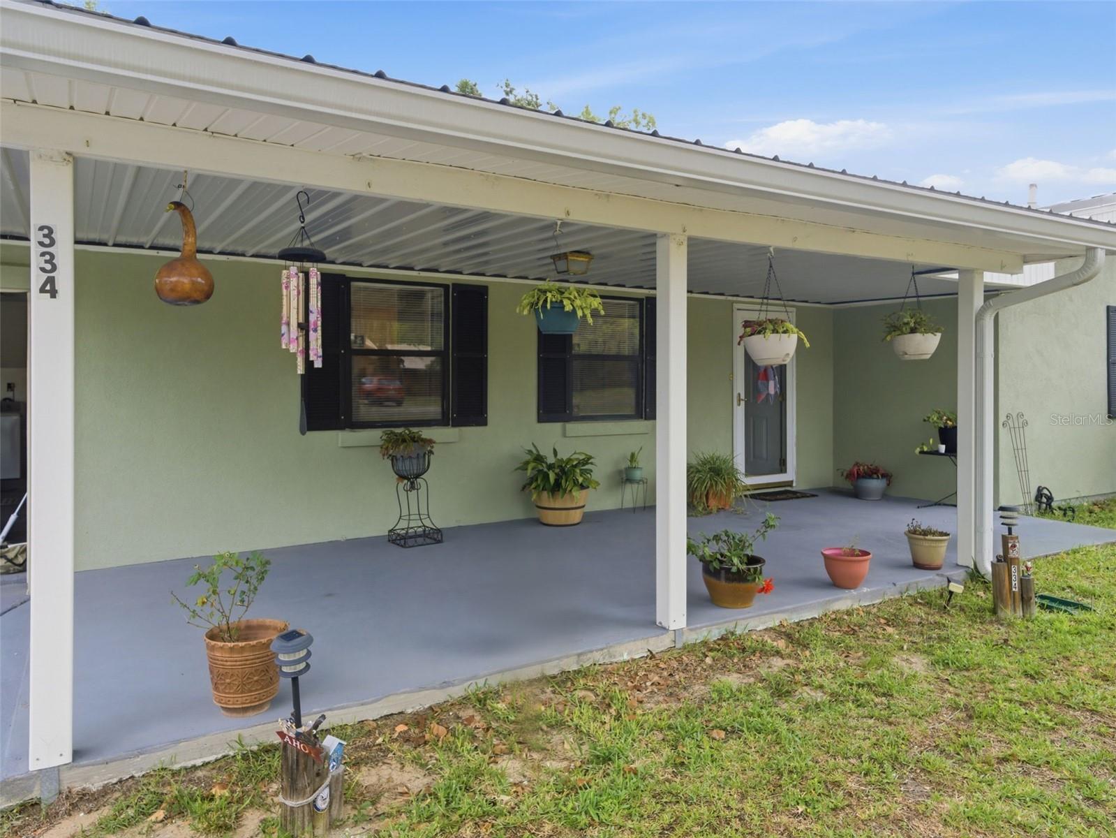 334 7th Way Property Photo 3
