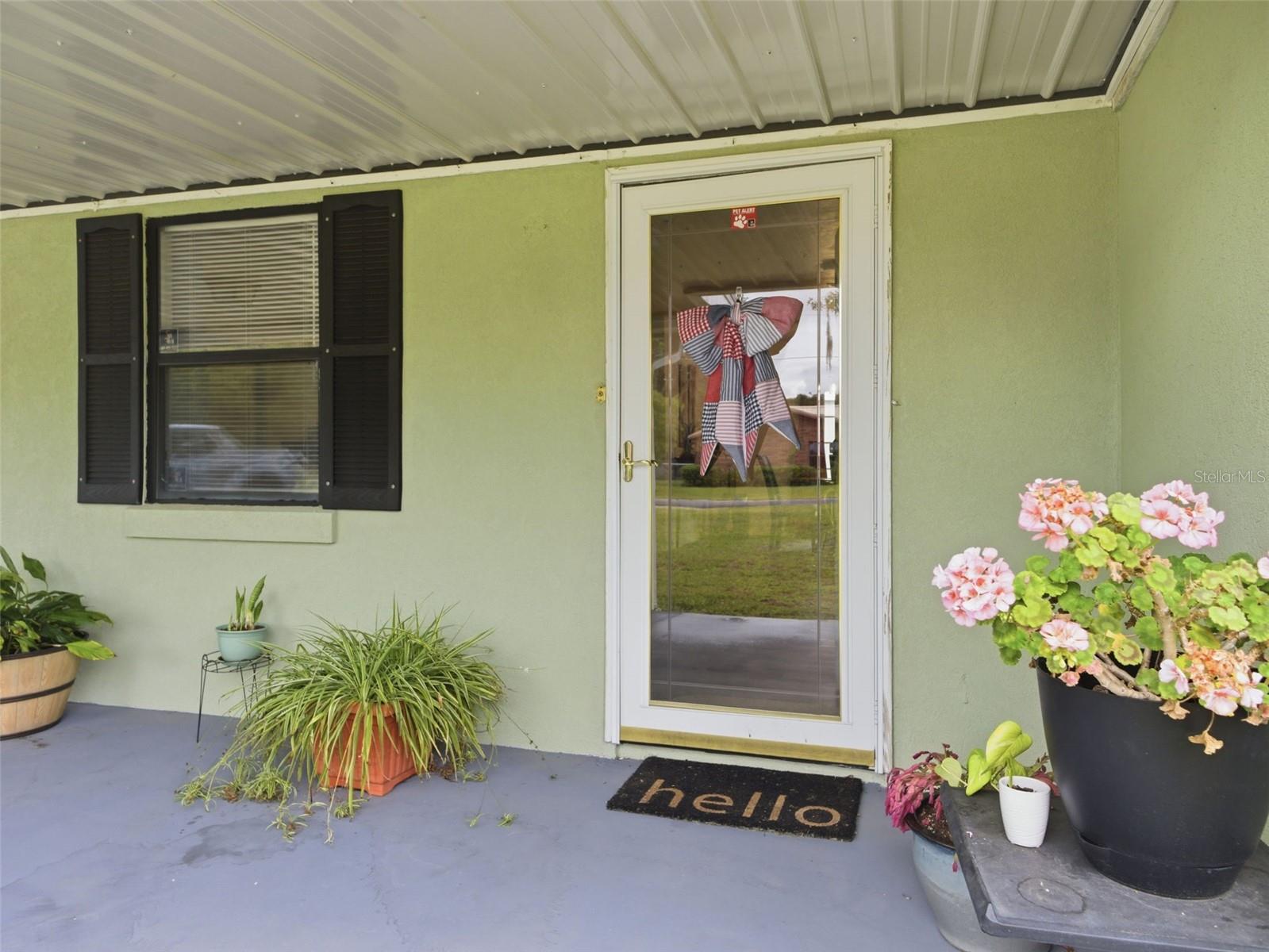 334 7th Way Property Photo 4