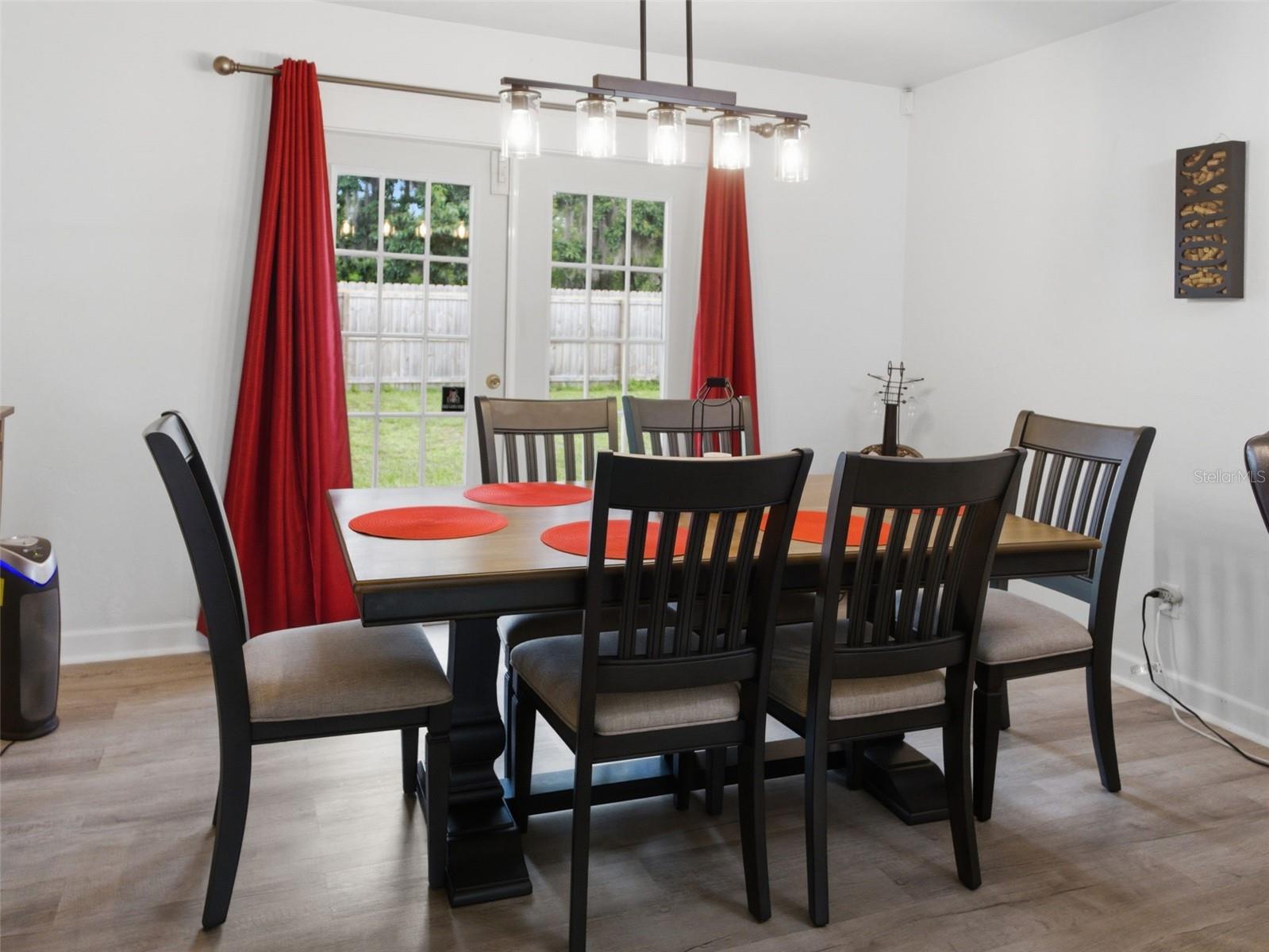 334 7th Way Property Photo 10