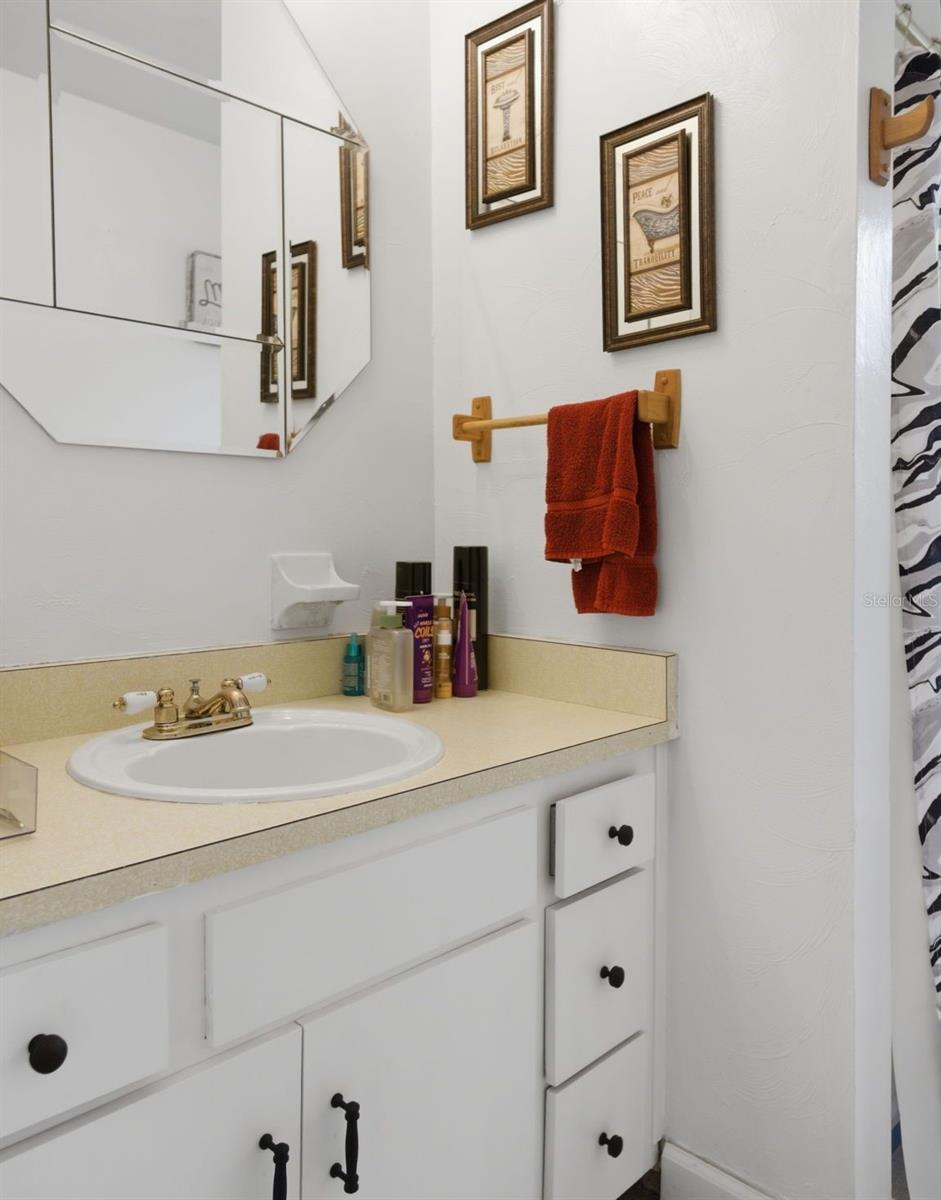 334 7th Way Property Photo 18