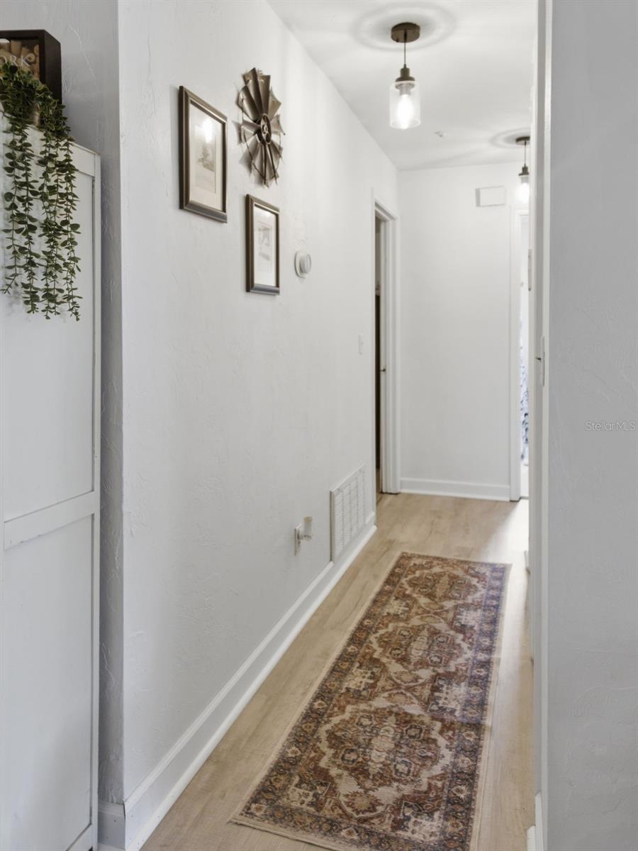 334 7th Way Property Photo 20