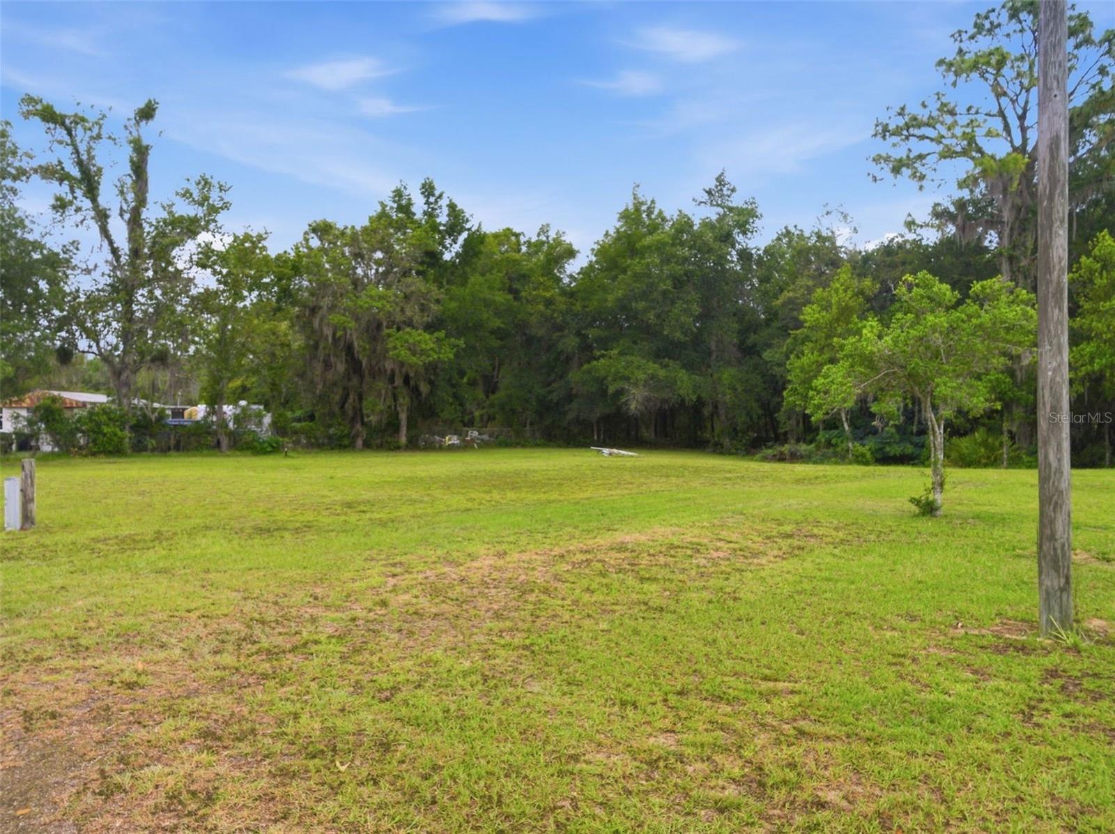 334 7th Way Property Photo 34