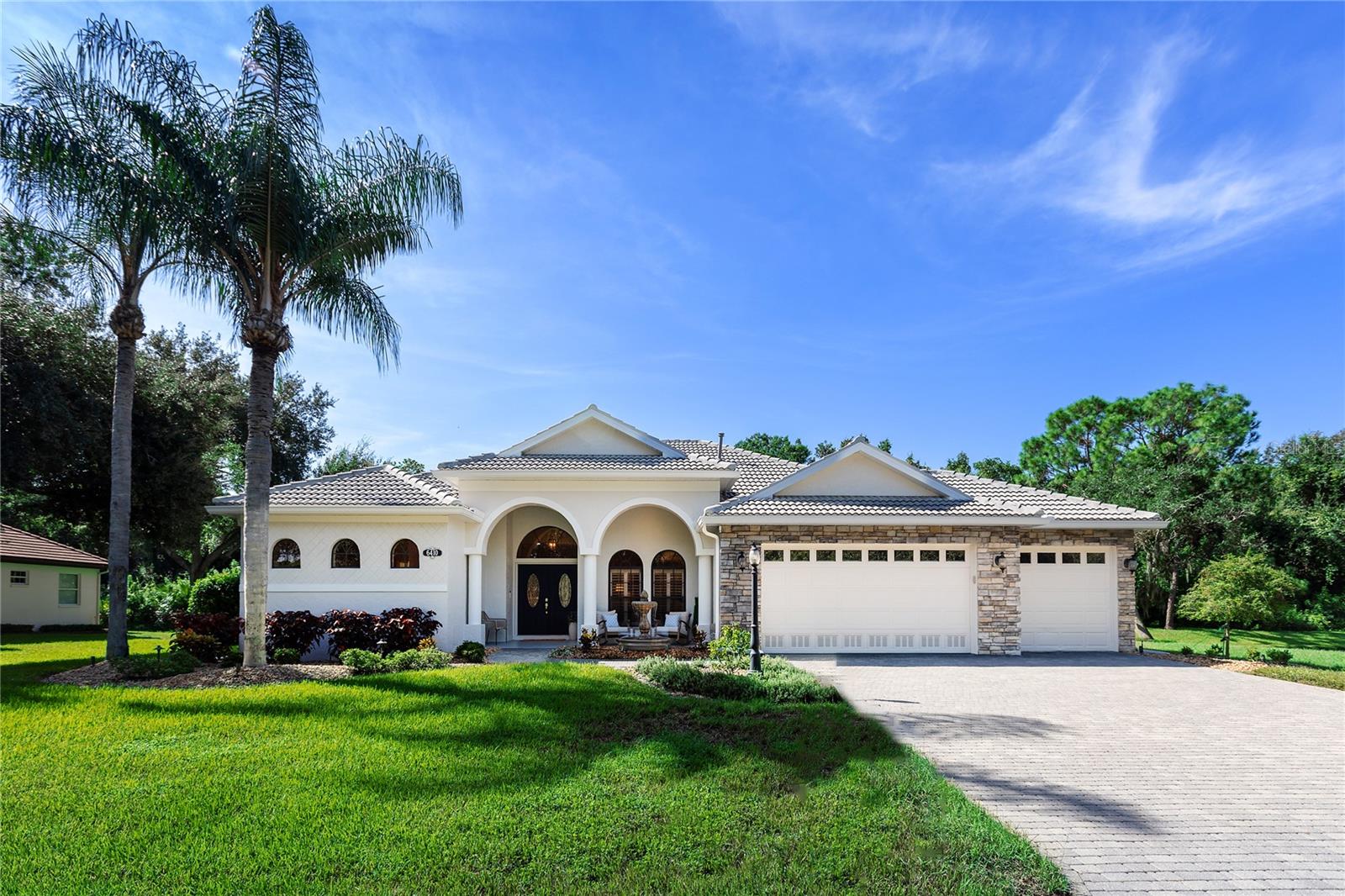 6410 Butlers Crest Dr Property Photo 2