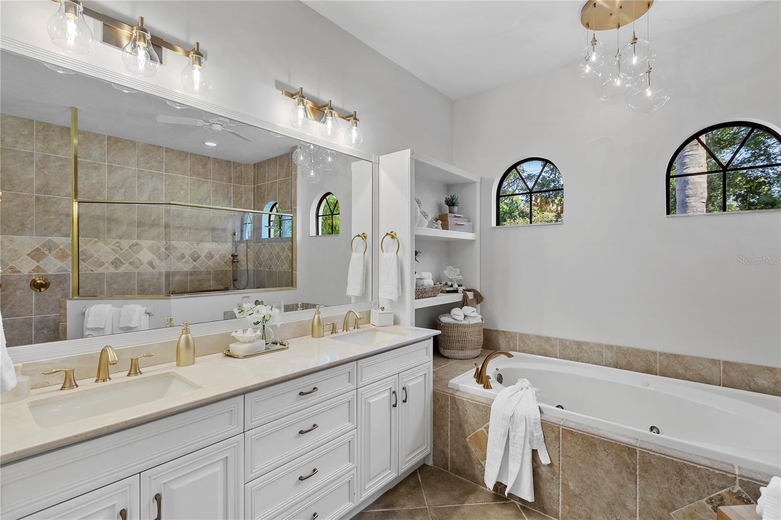 6410 Butlers Crest Dr Property Photo 17