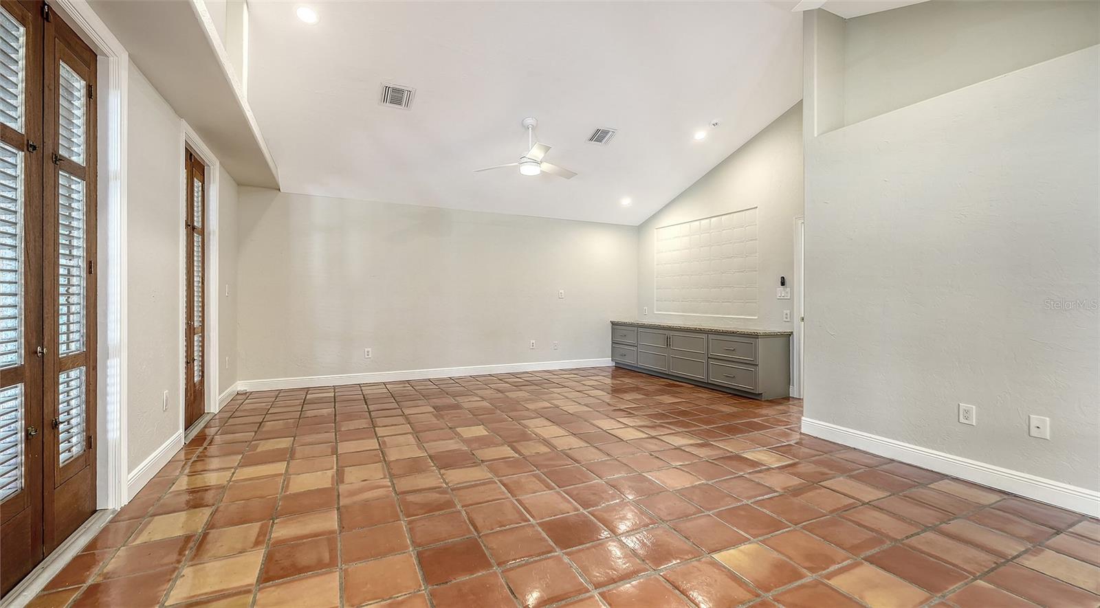 4935 Riverwood Ave Property Photo 24