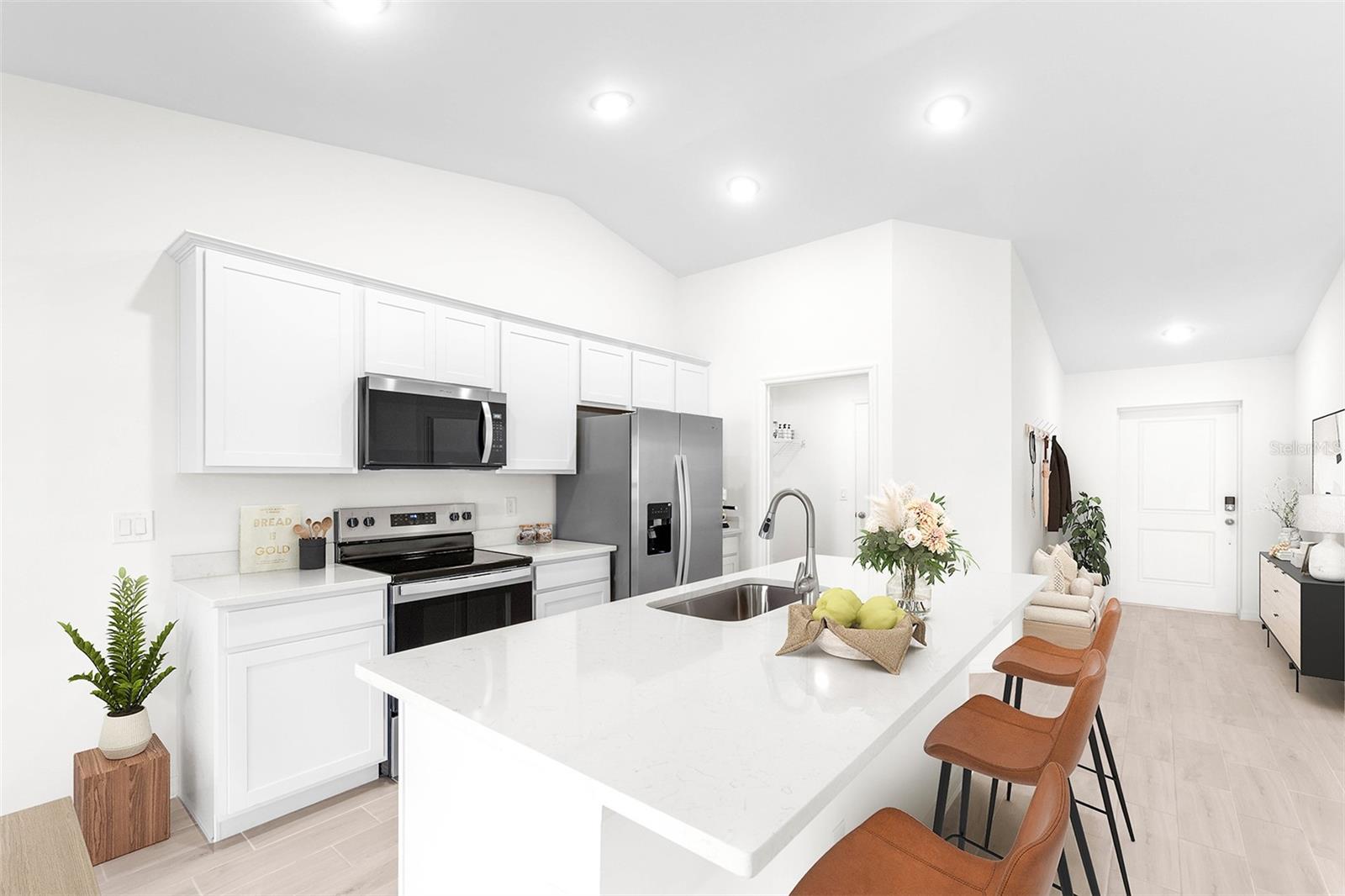 22105 Voltair Ave Property Photo 6