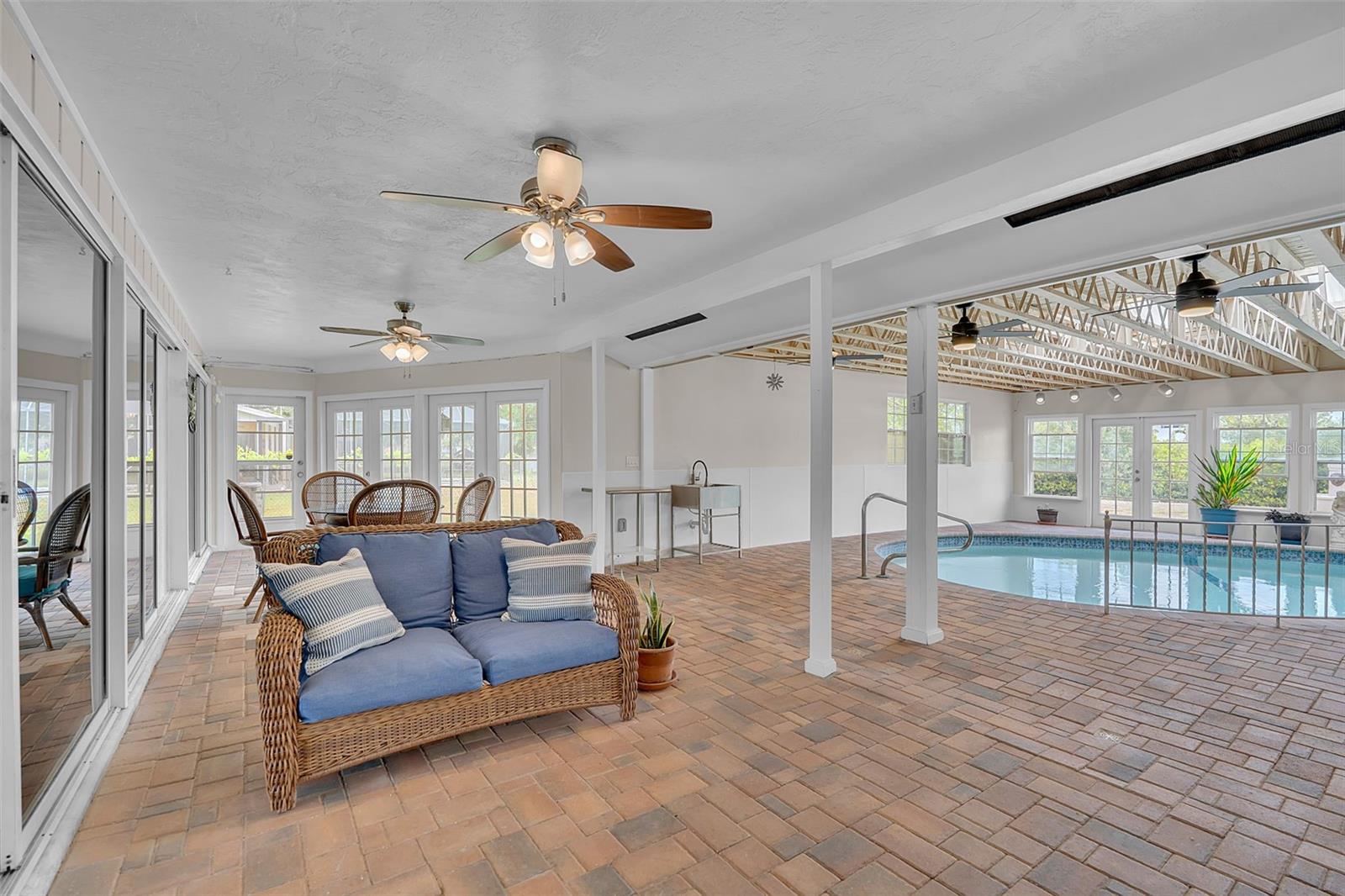 332 Shore Dr Property Photo 34