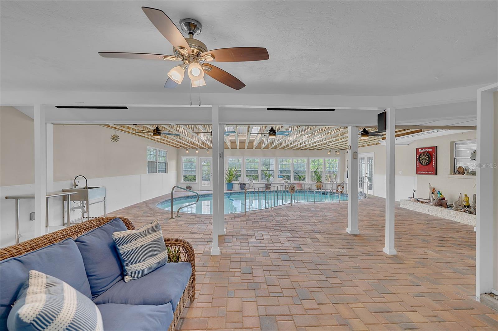 332 Shore Dr Property Photo 36