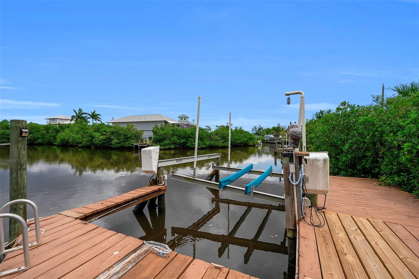 332 Shore Dr Property Photo 51