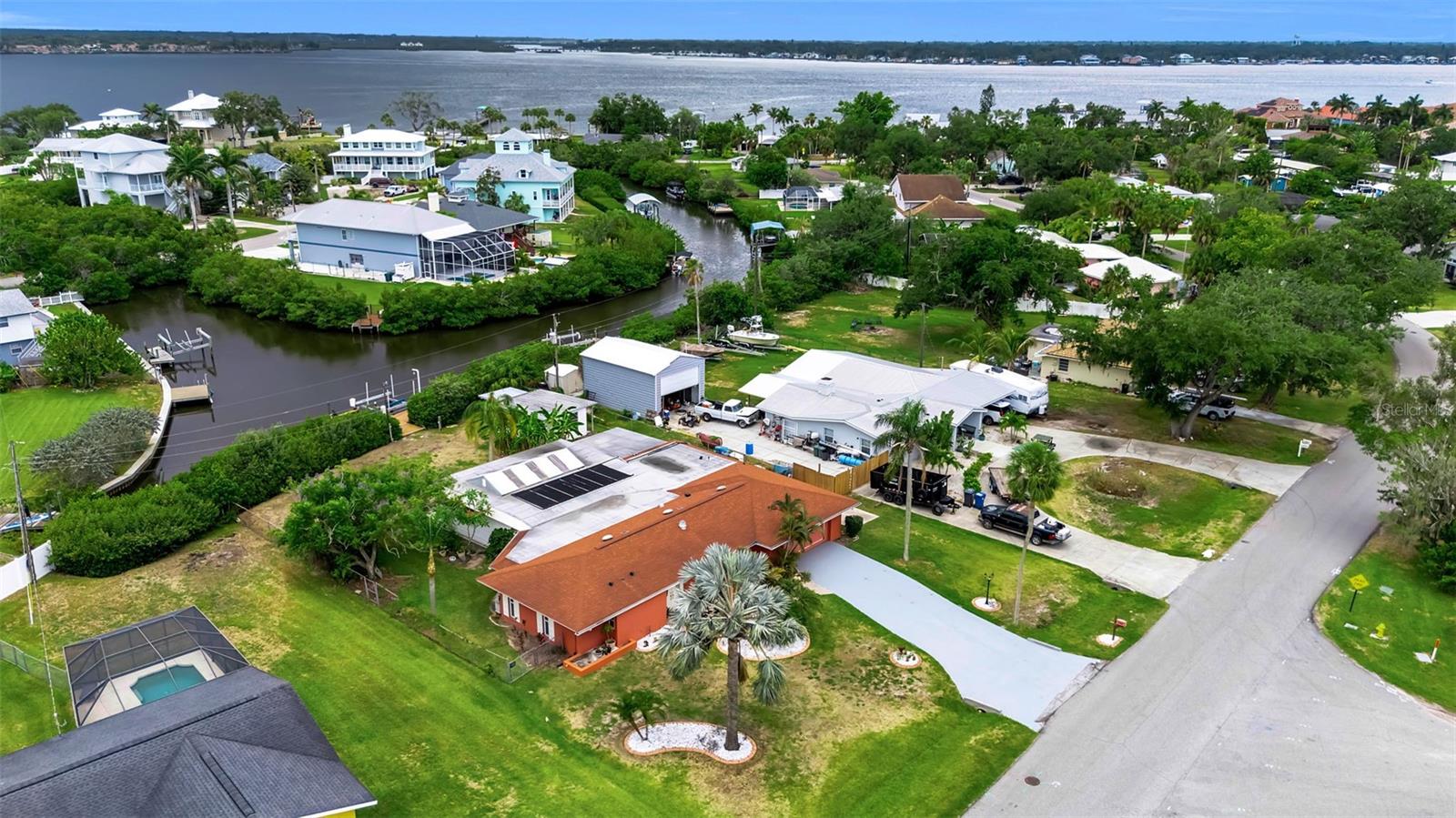 332 Shore Dr Property Photo 56
