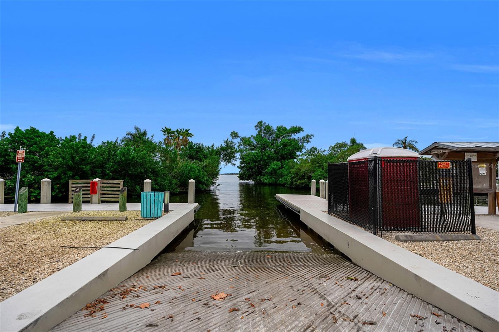 332 Shore Dr Property Photo 58