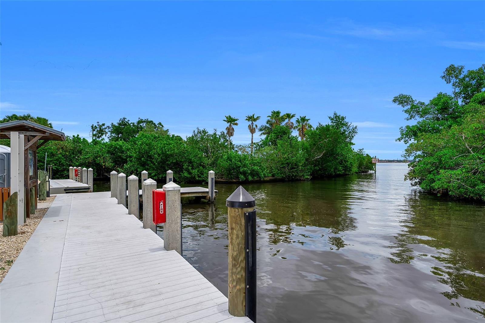 332 Shore Dr Property Photo 59