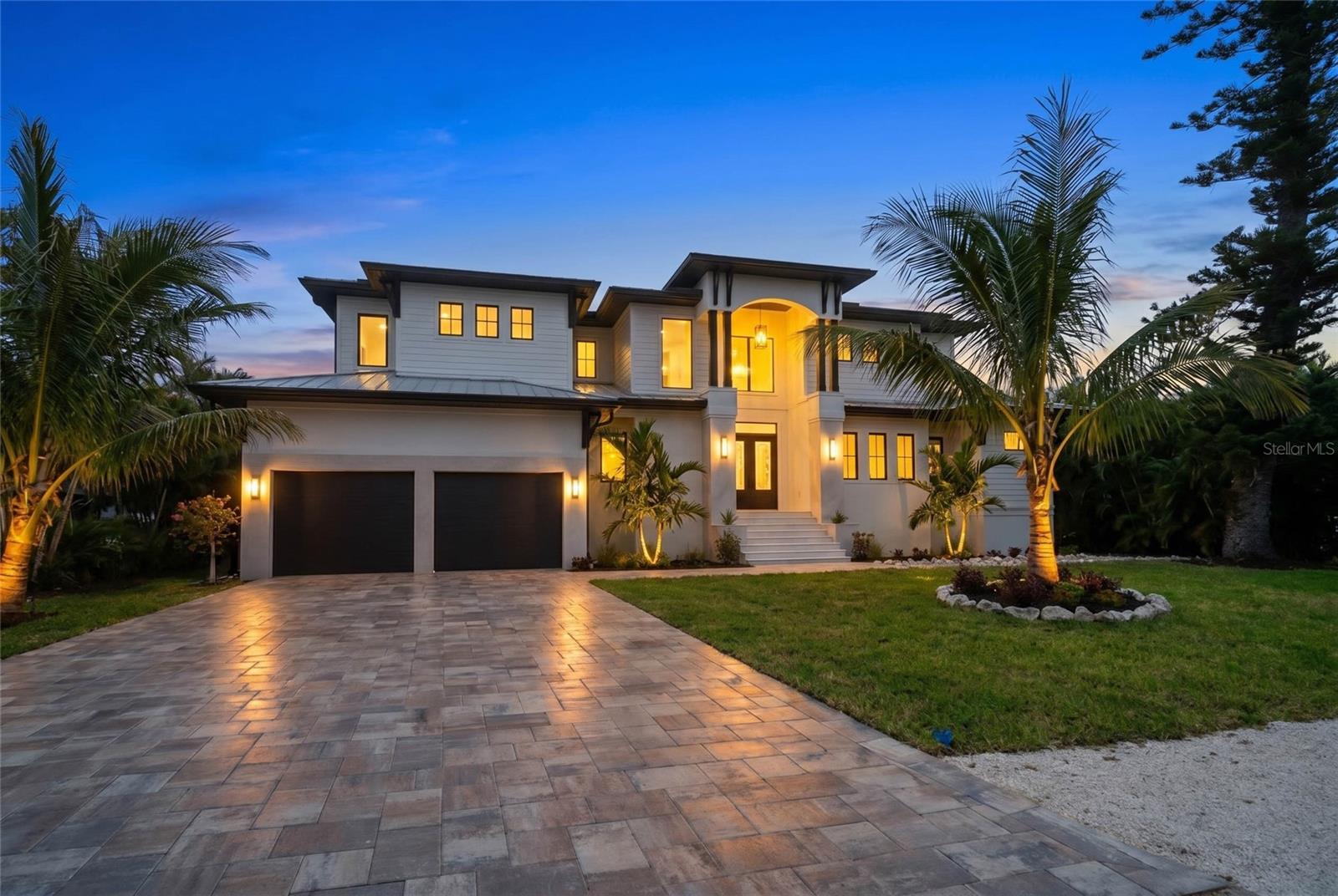626 BUTTONWOOD DR