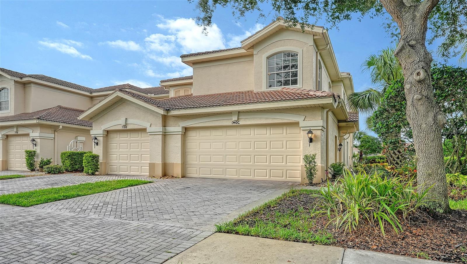 7106 PROSPERITY CIR #1201 Property Photo 1