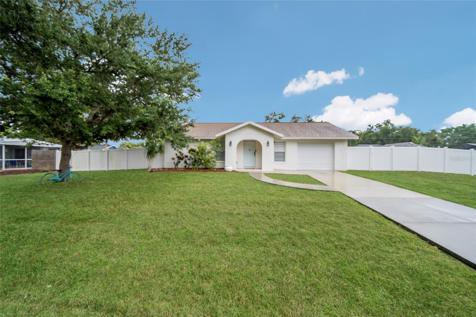 643 Mobile Rd Property Photo 1