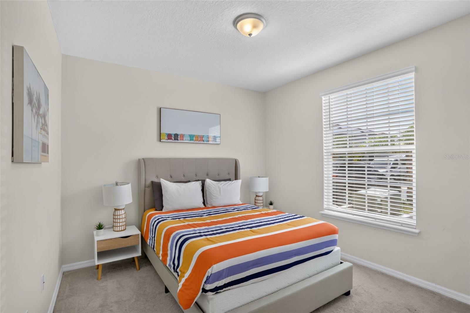 7573 Oak Spring Ln Property Photo 4