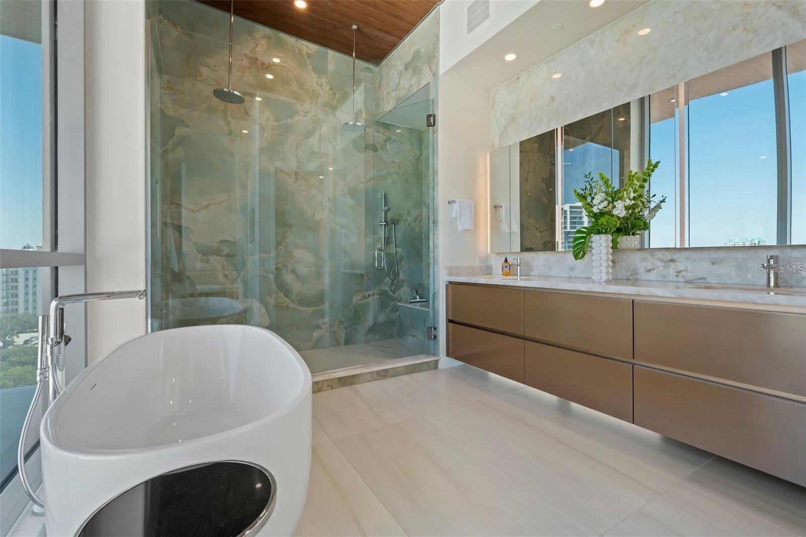 111 Golden Gate Pt #802ph Property Photo 35