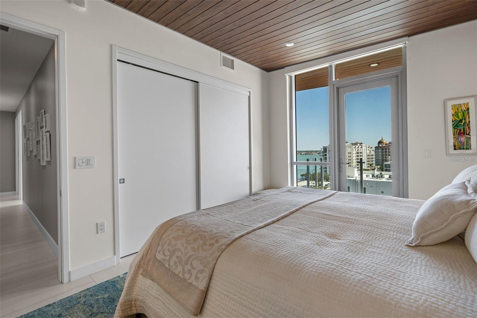 111 Golden Gate Pt #802ph Property Photo 45