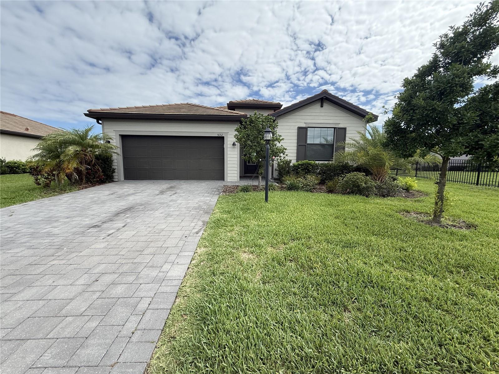 5132 Coral Reef Way Property Photo 1