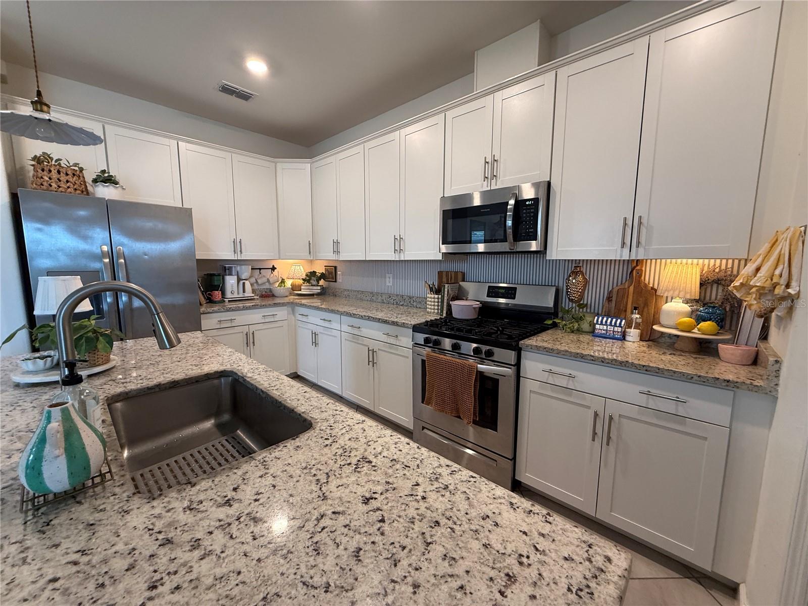 5132 Coral Reef Way Property Photo 5