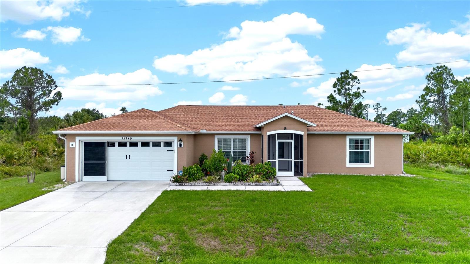 12176 APPLEBERG CIR Property Photo 1
