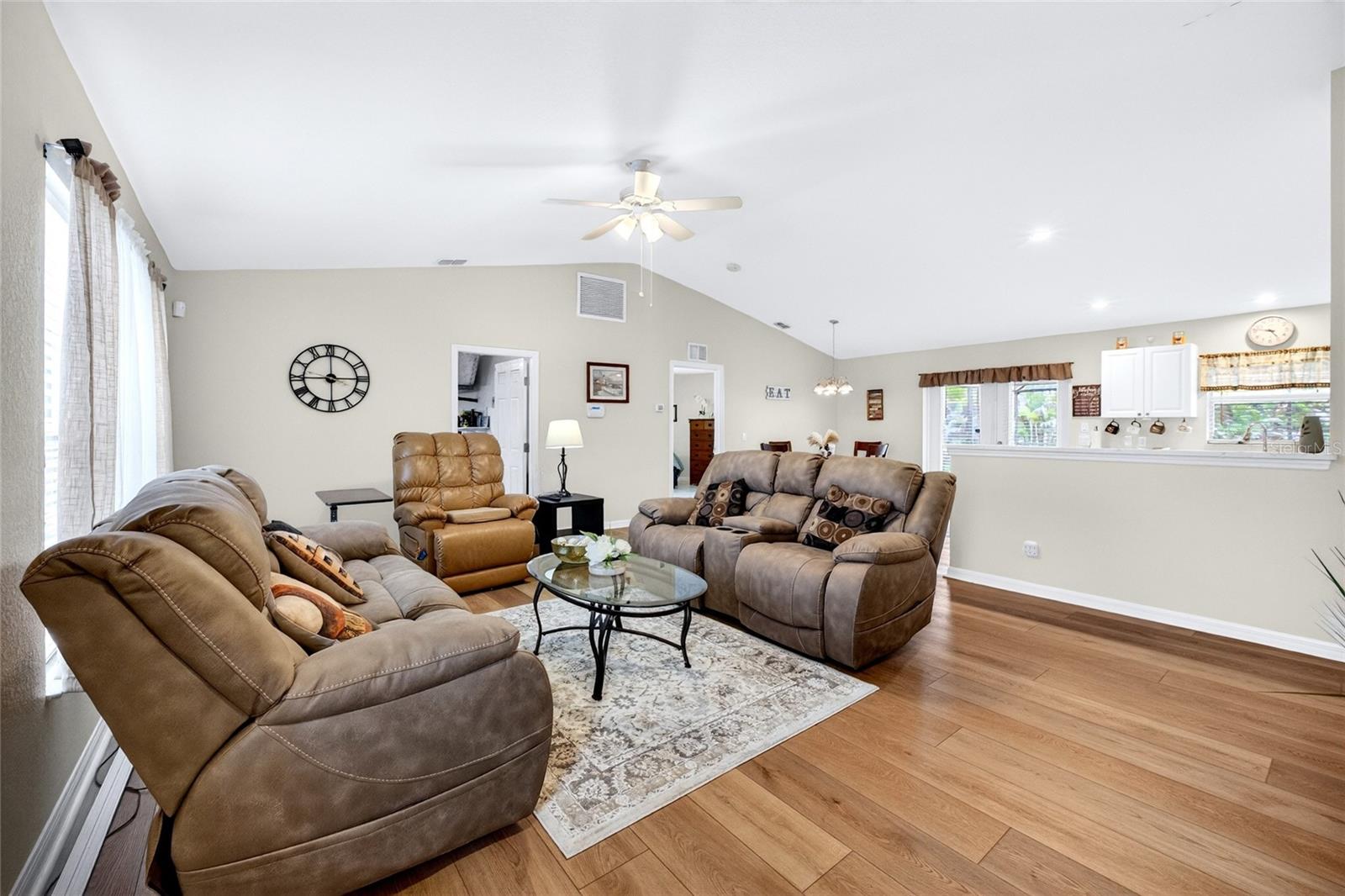12176 Appleberg Cir Property Photo 8