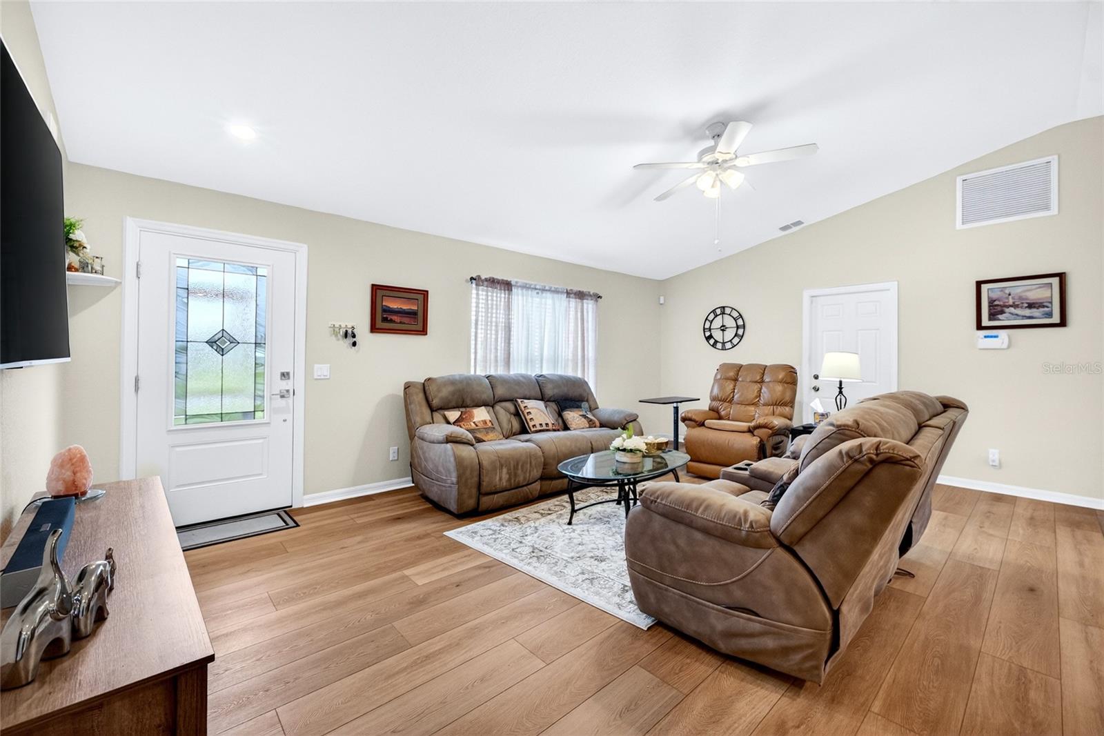 12176 Appleberg Cir Property Photo 9