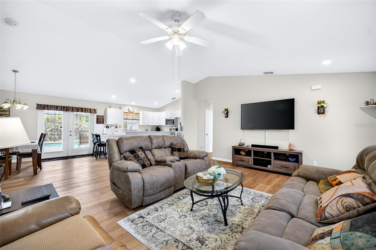 12176 Appleberg Cir Property Photo 10