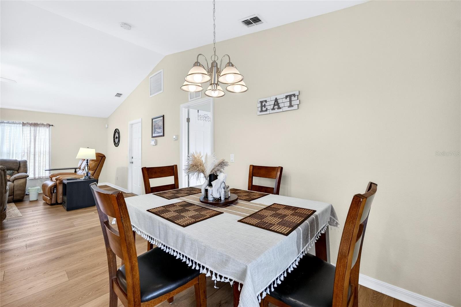 12176 Appleberg Cir Property Photo 12