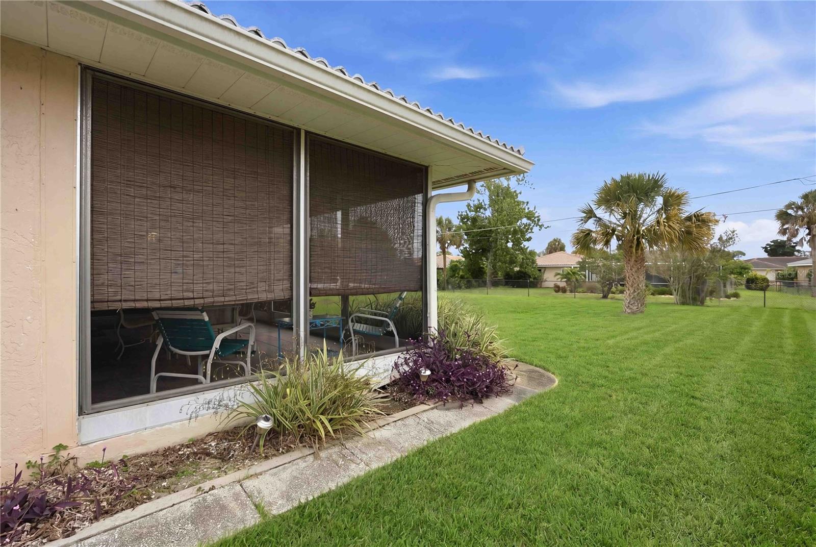 119 Van Dyck Dr Property Photo 44
