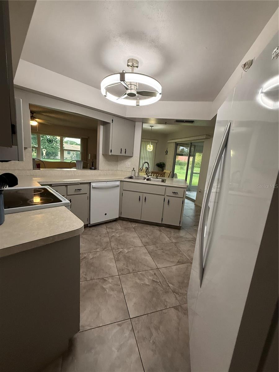 119 Van Dyck Dr Property Photo 46