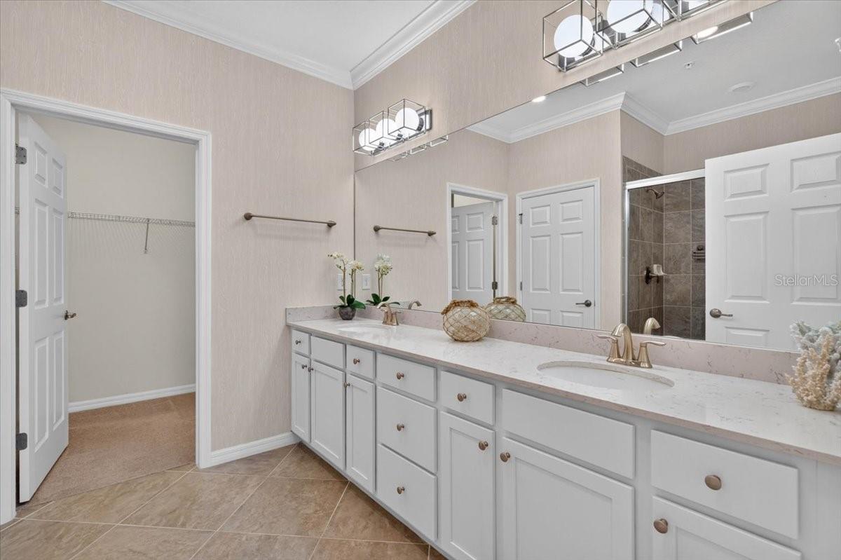 10059 Crooked Creek Dr #202 Property Photo 22