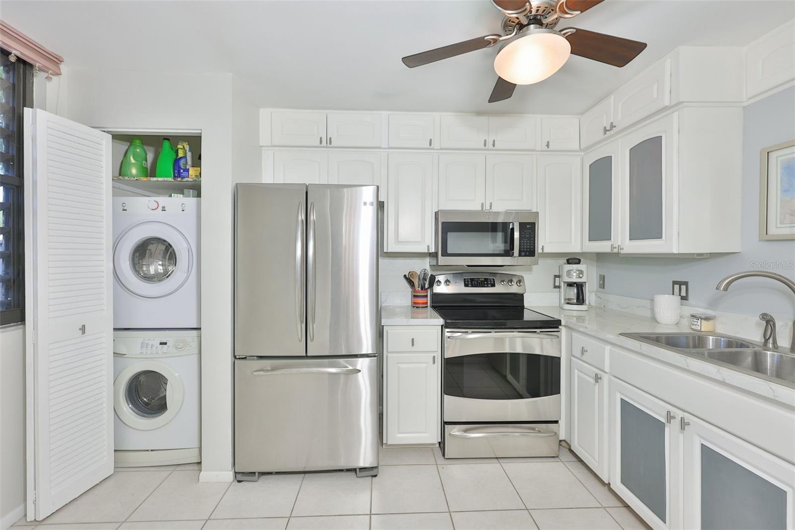 647 Woodlawn Dr #647 Property Photo 4