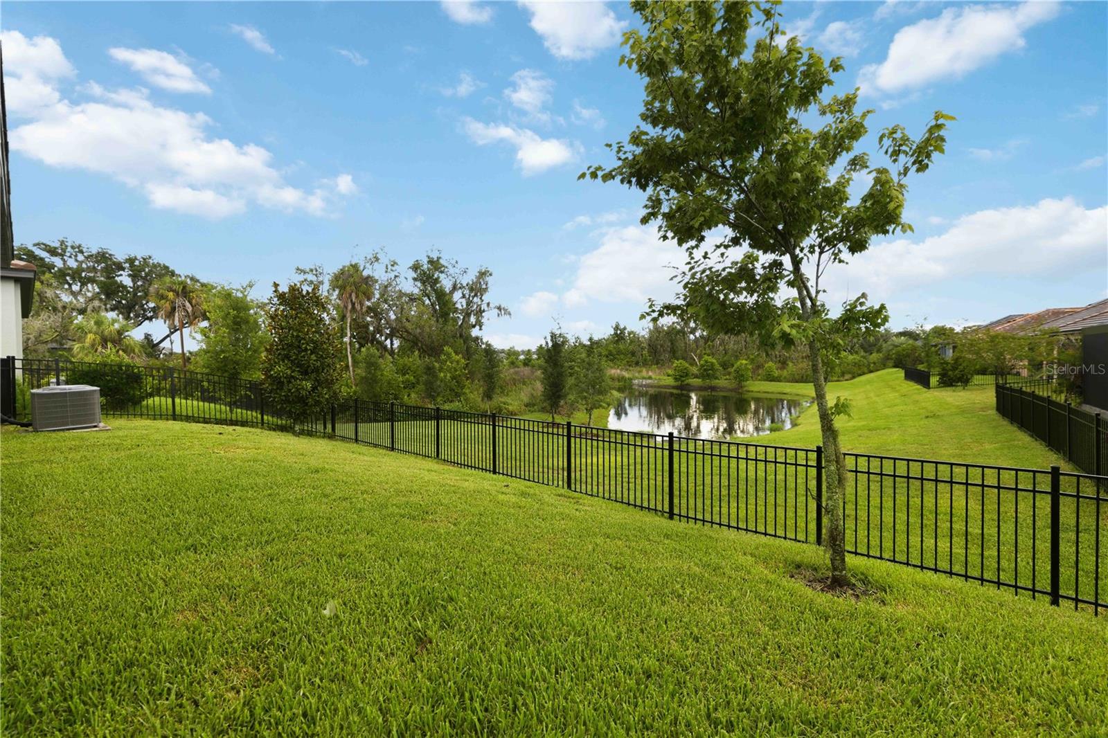 14325 17th Ct E Property Photo 4