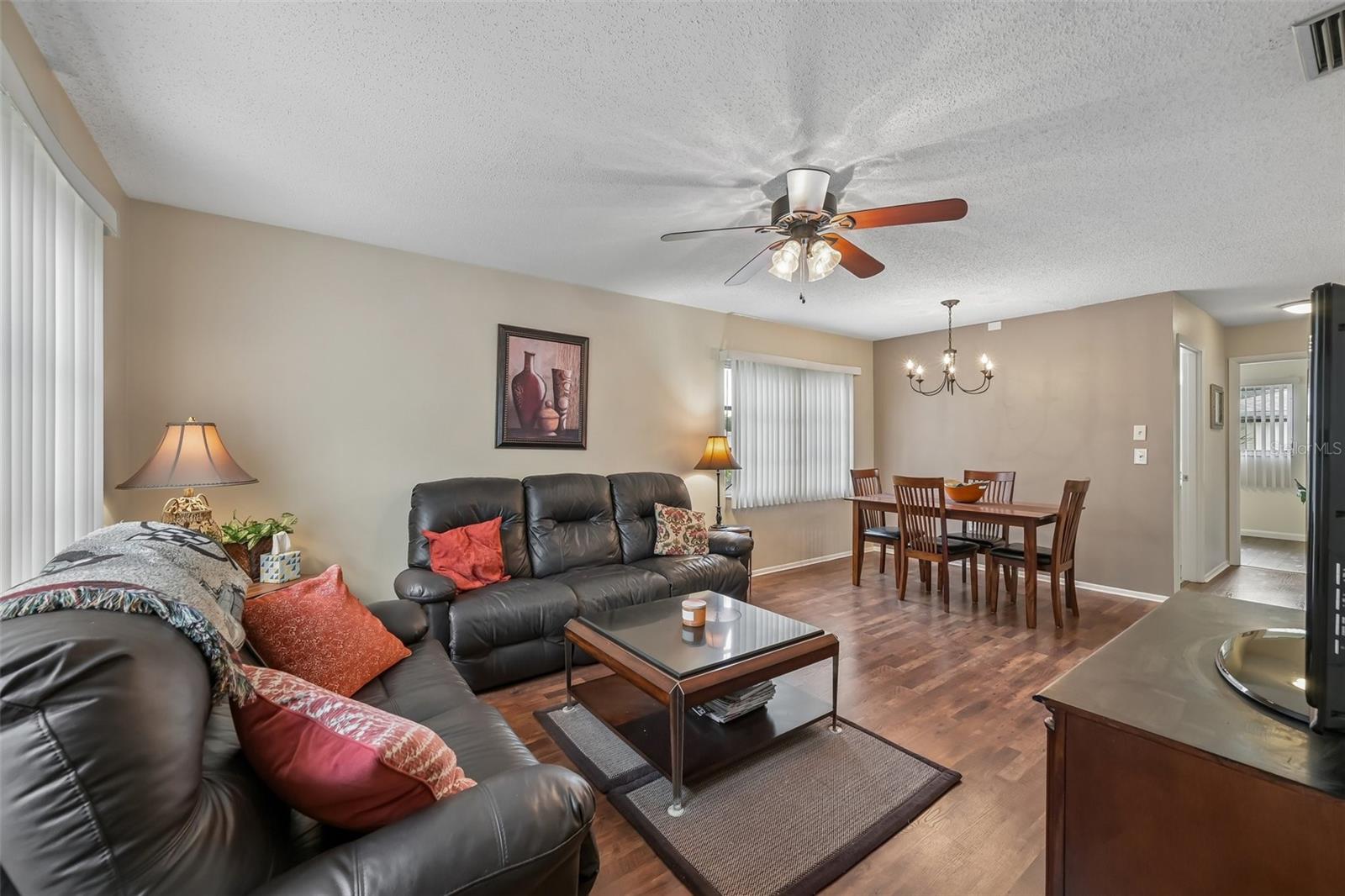 390 301 Blvd W #4d Property Photo 5
