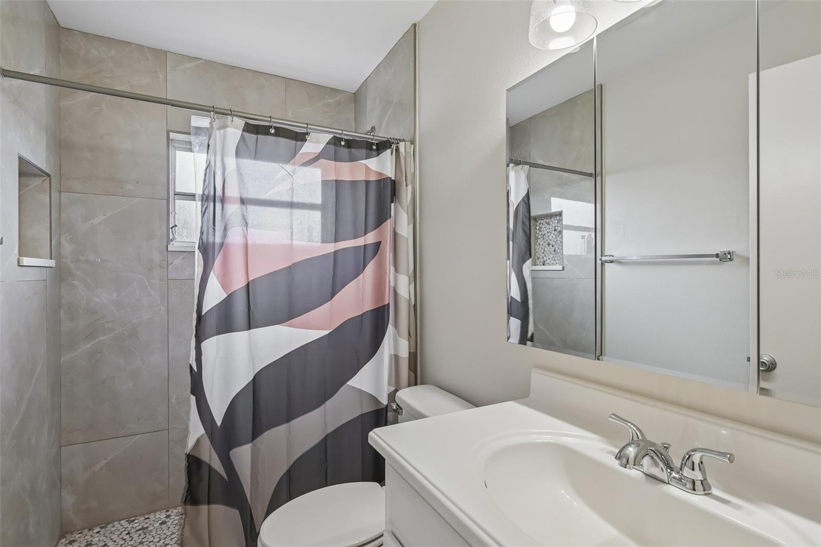 390 301 Blvd W #4d Property Photo 13