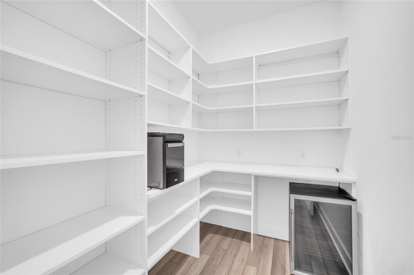 16438 Slate Pl Property Photo 26