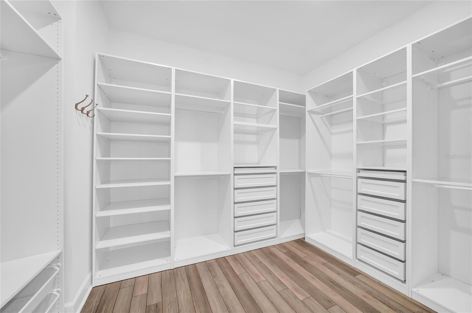 16438 Slate Pl Property Photo 33